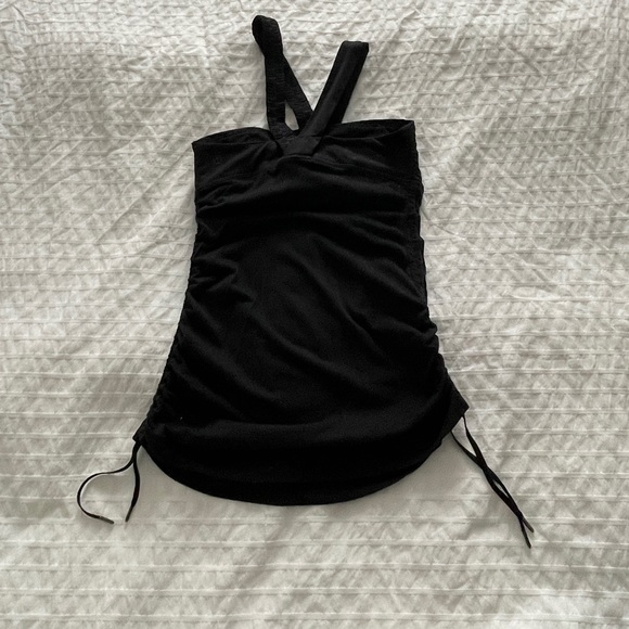 Lululemon Some Like It Hot Tank. Black / Faded Dot Embossed Black. Size 4. - Picture 9 of 11